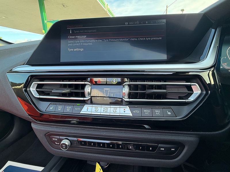 BMW Z4 2.0 20i M Sport Convertible 2dr Petrol Auto sDrive Euro 6 (s/s) (197 ps) - U10003697