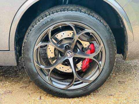 Alfa Romeo Stelvio 2.9 V6 Bi-Turbo Quadrifoglio Auto Q4 AWD Euro 6 (s/s) 5dr - U10003699