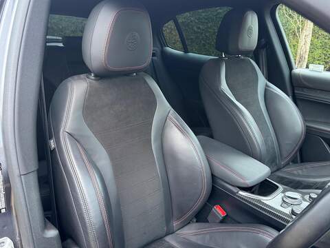 Alfa Romeo Stelvio 2.9 V6 Bi-Turbo Quadrifoglio Auto Q4 AWD Euro 6 (s/s) 5dr - U10003699