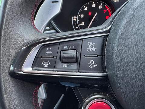 Alfa Romeo Stelvio 2.9 V6 Bi-Turbo Quadrifoglio Auto Q4 AWD Euro 6 (s/s) 5dr - U10003699