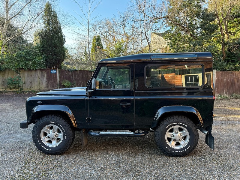 Land Rover Defender 90 2.5 TD5 XS Station Wagon 3dr Diesel Manual (282 g/km, 120 bhp) - U10003702