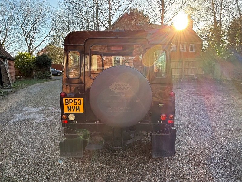 Land Rover Defender 90 2.5 TD5 XS Station Wagon 3dr Diesel Manual (282 g/km, 120 bhp) - U10003702