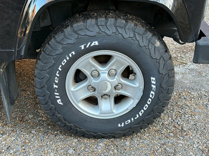 Land Rover Defender 90 2.5 TD5 XS Station Wagon 3dr Diesel Manual (282 g/km, 120 bhp) - U10003702