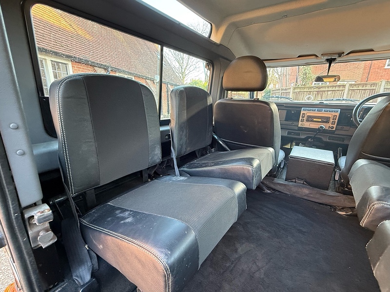 Land Rover Defender 90 2.5 TD5 XS Station Wagon 3dr Diesel Manual (282 g/km, 120 bhp) - U10003702