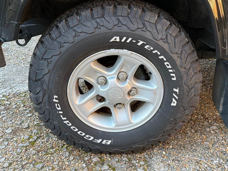 Land Rover Defender 90 2.5 TD5 XS Station Wagon 3dr Diesel Manual (282 g/km, 120 bhp) - U10003702