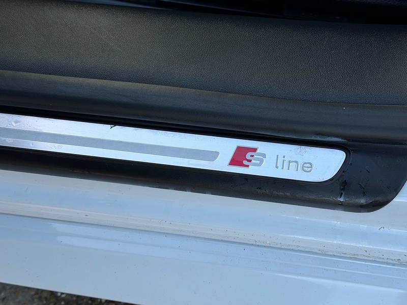 Audi TT 1.8 TFSI S line Coupe 3dr Petrol Manual Euro 6 (s/s) (180 ps) - U10003706