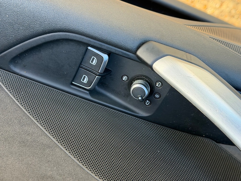 Audi TT 1.8 TFSI S line Coupe 3dr Petrol Manual Euro 6 (s/s) (180 ps) - U10003706