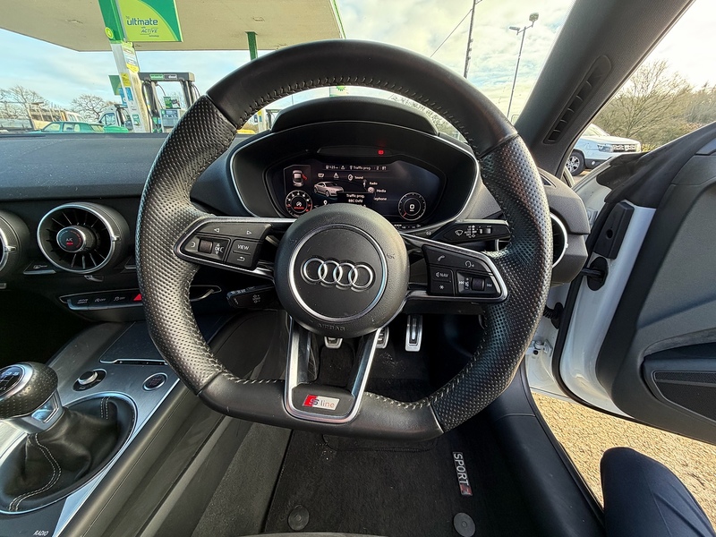 Audi TT 1.8 TFSI S line Coupe 3dr Petrol Manual Euro 6 (s/s) (180 ps) - U10003706