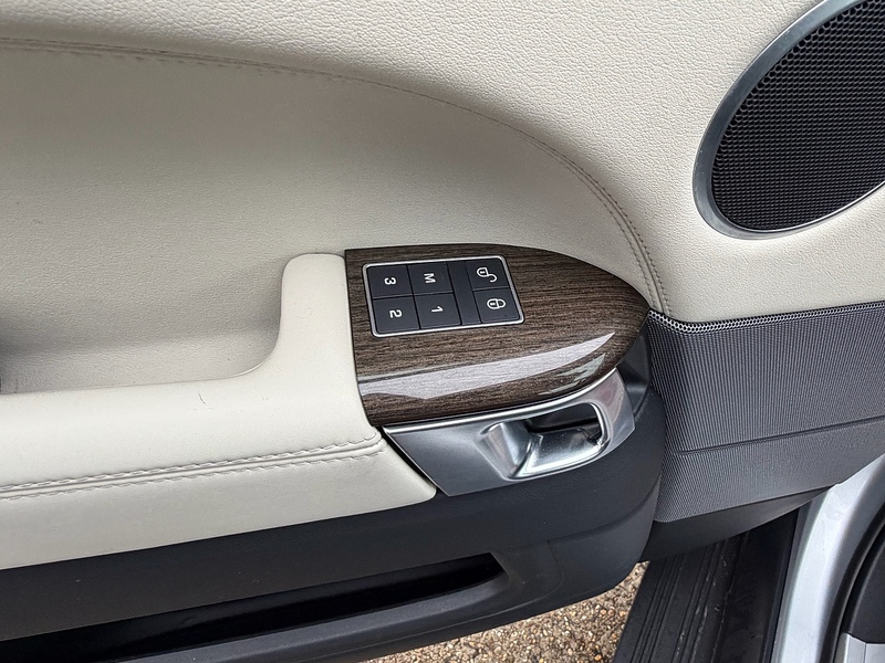 Land Rover Range Rover Sport 3.0 SD V6 HSE SUV 5dr Diesel Auto 4WD Euro 6 (s/s) (306 ps) - U10003707