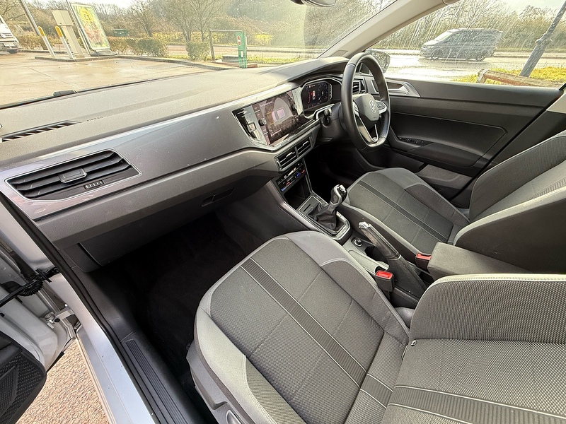 Volkswagen Polo 1.0 TSI Style Hatchback 5dr Petrol Manual Euro 6 (s/s) (95 ps) - U10003710