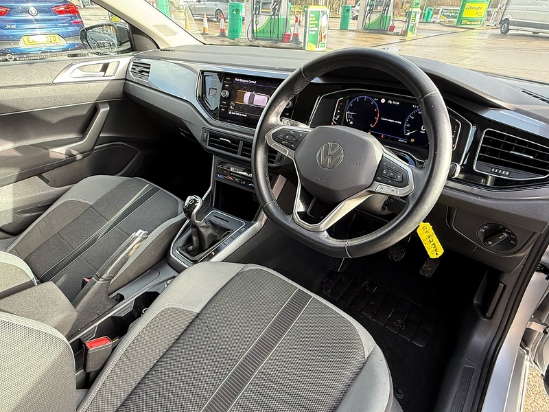 Volkswagen Polo 1.0 TSI Style Hatchback 5dr Petrol Manual Euro 6 (s/s) (95 ps) - U10003710