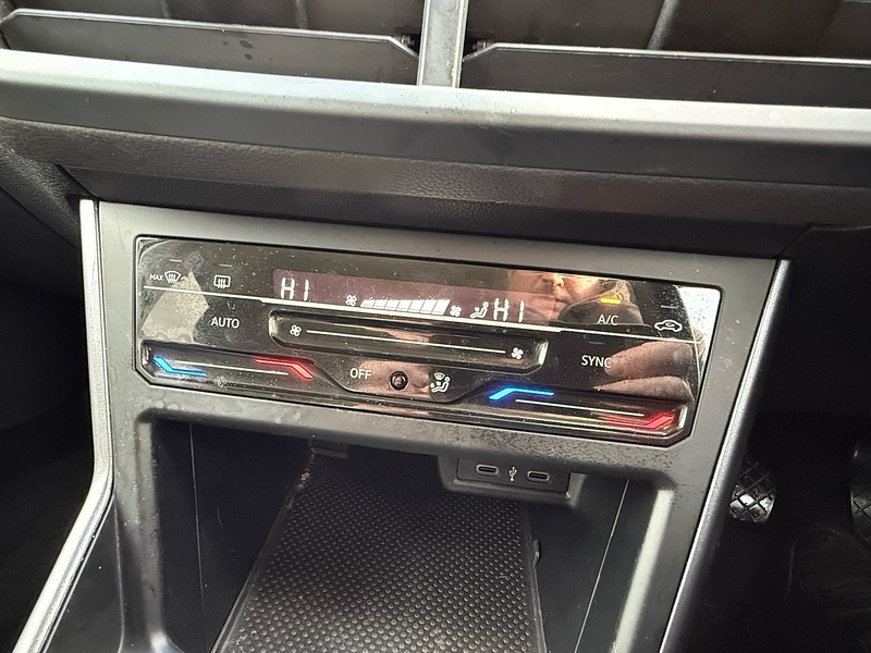 Volkswagen Polo 1.0 TSI Style Hatchback 5dr Petrol Manual Euro 6 (s/s) (95 ps) - U10003710