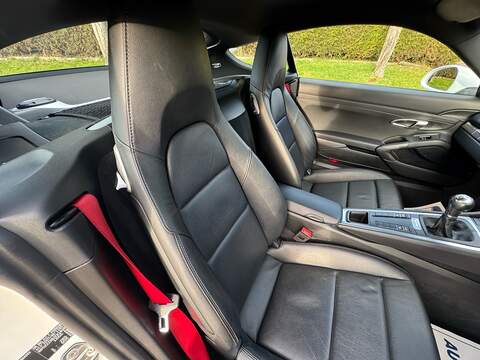 Porsche Cayman 3.4 981 S Coupe 2dr Petrol Manual Euro 5 (s/s) (325 ps) - U10003711