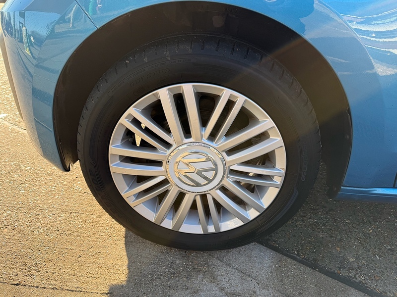 Volkswagen up! 1.0 Move up! Hatchback 5dr Petrol Manual Euro 6 (60 ps) - U10003712