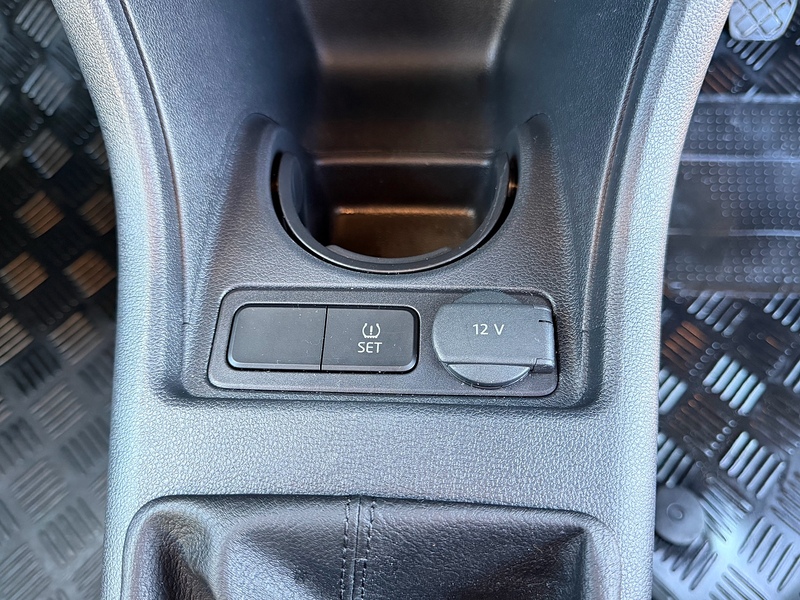 Volkswagen up! 1.0 Move up! Hatchback 5dr Petrol Manual Euro 6 (60 ps) - U10003712