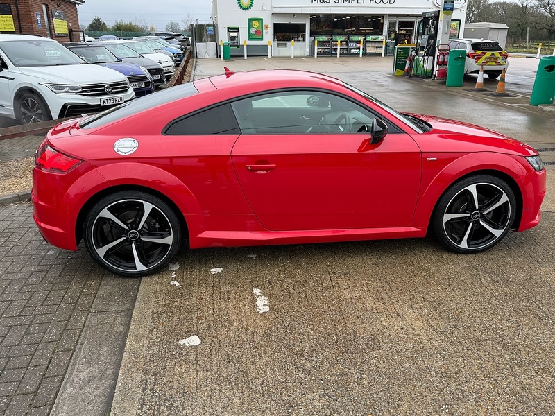 Audi TT 2.0 TFSI Black Edition Coupe 3dr Petrol S Tronic quattro Euro 6 (s/s) (230 ps) - U10003713