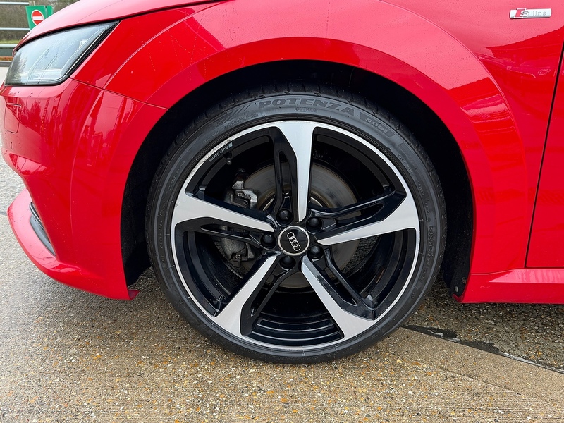 Audi TT 2.0 TFSI Black Edition Coupe 3dr Petrol S Tronic quattro Euro 6 (s/s) (230 ps) - U10003713