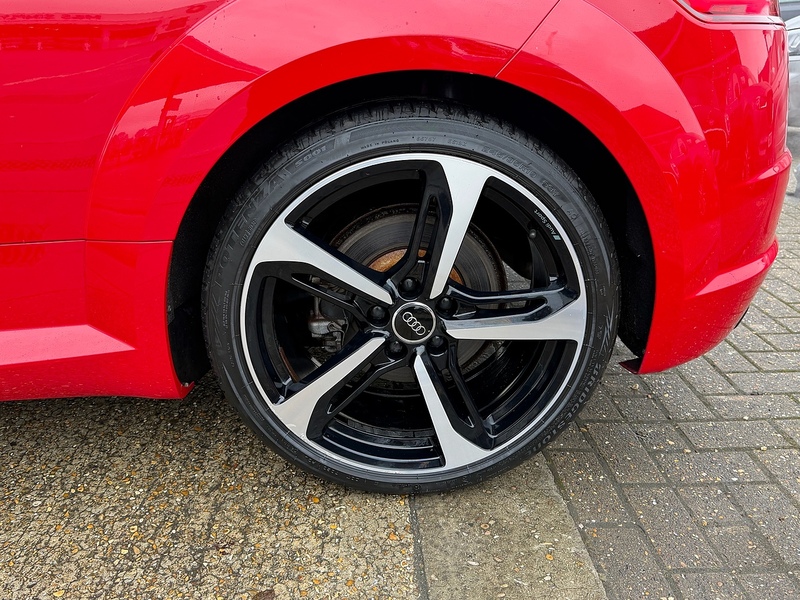 Audi TT 2.0 TFSI Black Edition Coupe 3dr Petrol S Tronic quattro Euro 6 (s/s) (230 ps) - U10003713