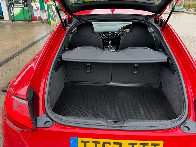 Audi TT 2.0 TFSI Black Edition Coupe 3dr Petrol S Tronic quattro Euro 6 (s/s) (230 ps) - U10003713