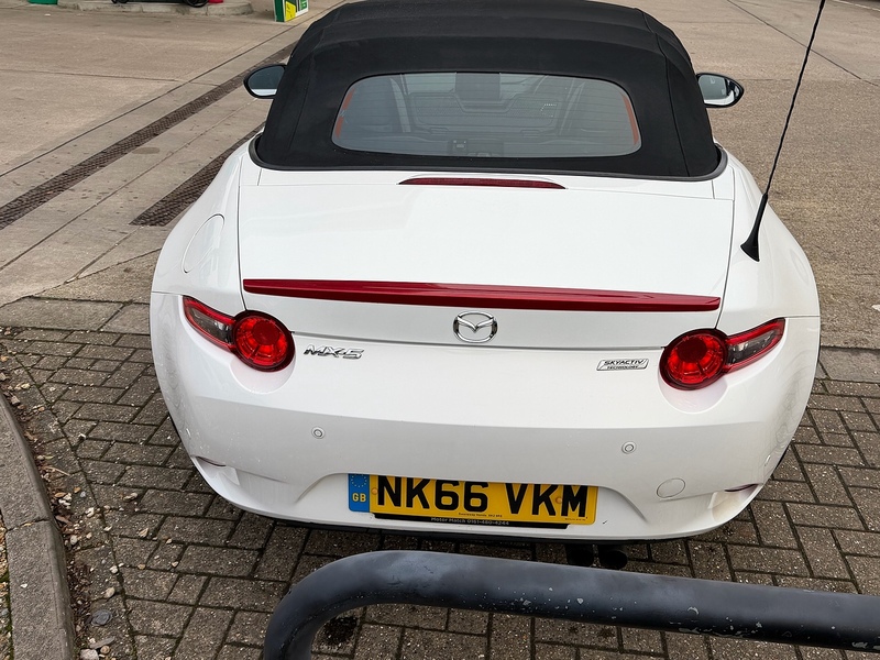 Mazda MX-5 1.5 SKYACTIV-G Icon Convertible 2dr Petrol Manual Euro 6 (131 ps) - U10003714
