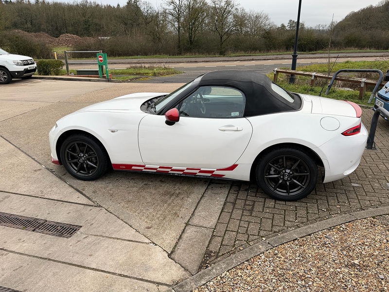 Mazda MX-5 1.5 SKYACTIV-G Icon Convertible 2dr Petrol Manual Euro 6 (131 ps) - U10003714