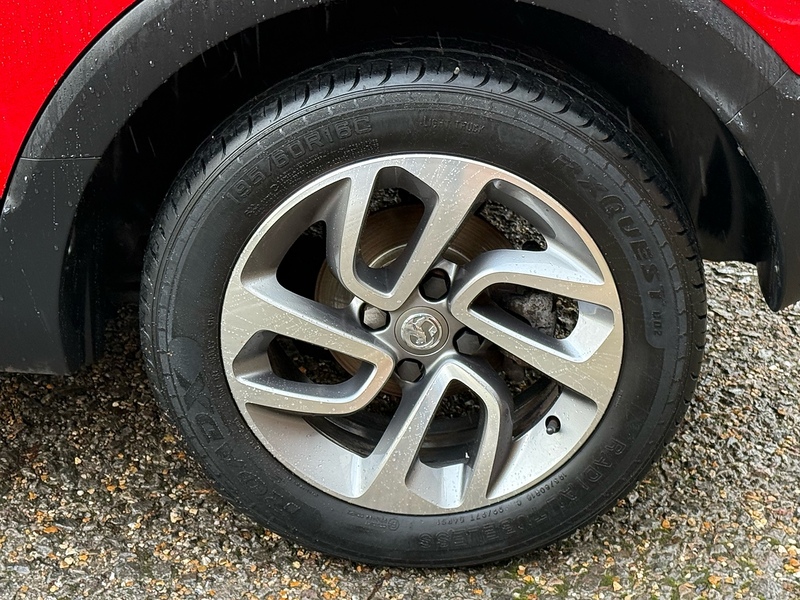 Vauxhall Crossland X 1.2 Turbo ecoTEC Tech Line Nav SUV 5dr Petrol Manual Euro 6 (s/s) (110 ps) - U10003717