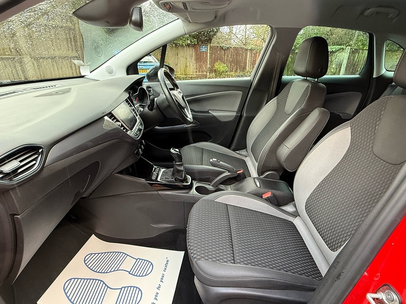 Vauxhall Crossland X 1.2 Turbo ecoTEC Tech Line Nav SUV 5dr Petrol Manual Euro 6 (s/s) (110 ps) - U10003717