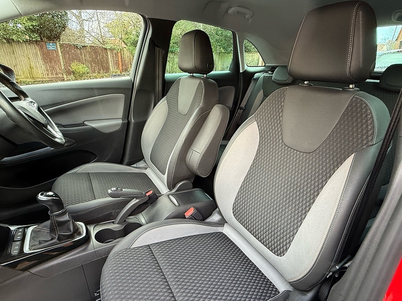 Vauxhall Crossland X 1.2 Turbo ecoTEC Tech Line Nav SUV 5dr Petrol Manual Euro 6 (s/s) (110 ps) - U10003717