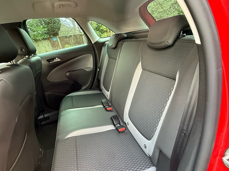 Vauxhall Crossland X 1.2 Turbo ecoTEC Tech Line Nav SUV 5dr Petrol Manual Euro 6 (s/s) (110 ps) - U10003717