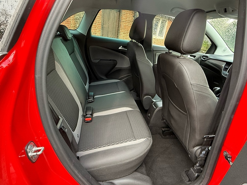 Vauxhall Crossland X 1.2 Turbo ecoTEC Tech Line Nav SUV 5dr Petrol Manual Euro 6 (s/s) (110 ps) - U10003717