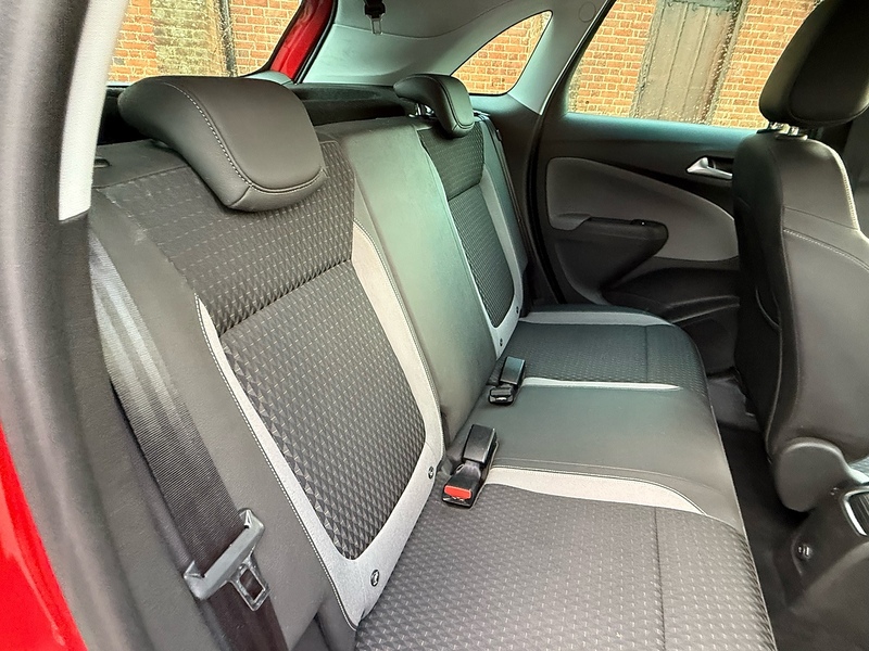 Vauxhall Crossland X 1.2 Turbo ecoTEC Tech Line Nav SUV 5dr Petrol Manual Euro 6 (s/s) (110 ps) - U10003717