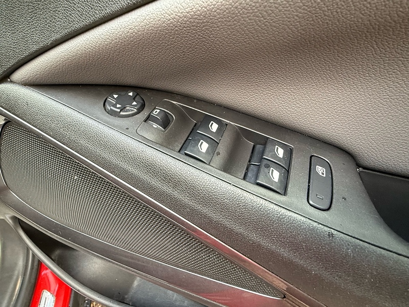 Vauxhall Crossland X 1.2 Turbo ecoTEC Tech Line Nav SUV 5dr Petrol Manual Euro 6 (s/s) (110 ps) - U10003717