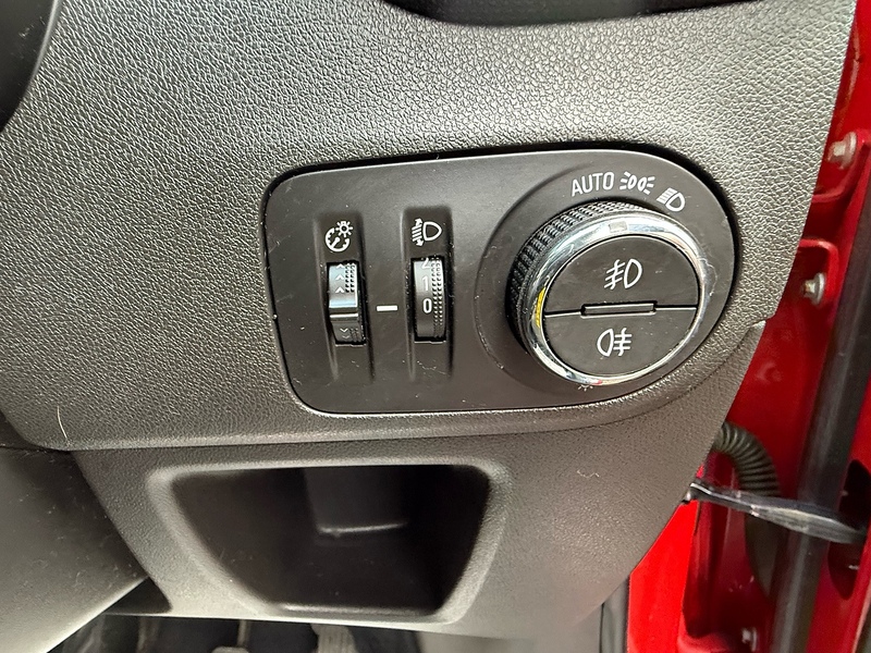 Vauxhall Crossland X 1.2 Turbo ecoTEC Tech Line Nav SUV 5dr Petrol Manual Euro 6 (s/s) (110 ps) - U10003717