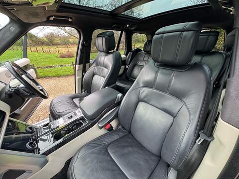 Land Rover Range Rover 3.0 P400 MHEV Autobiography SUV 5dr Petrol Auto 4WD Euro 6 (s/s) (400 ps) - U10003721