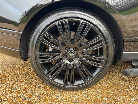 Land Rover Range Rover 3.0 P400 MHEV Autobiography SUV 5dr Petrol Auto 4WD Euro 6 (s/s) (400 ps) - U10003721