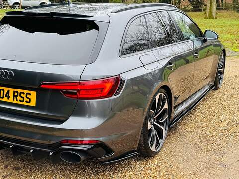 Audi RS4 Avant 2.9 TFSI V6 Estate 5dr Petrol Tiptronic quattro Euro 6 (s/s) (450 ps) - U10003726