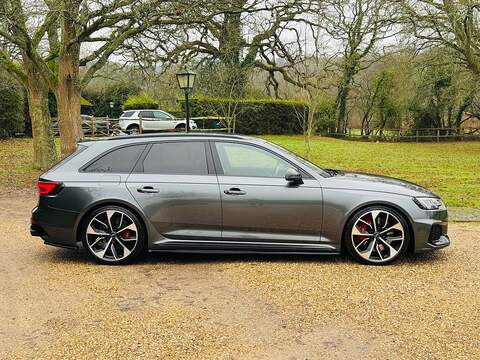 Audi RS4 Avant 2.9 TFSI V6 Estate 5dr Petrol Tiptronic quattro Euro 6 (s/s) (450 ps) - U10003726