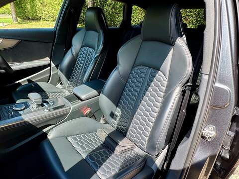 Audi RS4 Avant 2.9 TFSI V6 Estate 5dr Petrol Tiptronic quattro Euro 6 (s/s) (450 ps) - U10003726