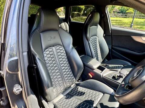 Audi RS4 Avant 2.9 TFSI V6 Estate 5dr Petrol Tiptronic quattro Euro 6 (s/s) (450 ps) - U10003726