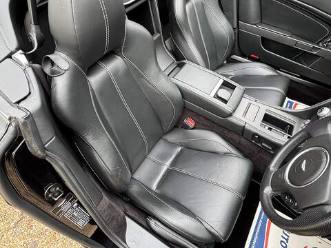 Aston Martin Vantage 4.7 V8 Roadster 2dr Petrol Sportshift II Euro 5 (420 bhp) - U10003727