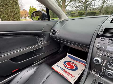 Aston Martin Vantage 4.7 V8 Roadster 2dr Petrol Sportshift II Euro 5 (420 bhp) - U10003727