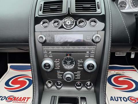 Aston Martin Vantage 4.7 V8 Roadster 2dr Petrol Sportshift II Euro 5 (420 bhp) - U10003727