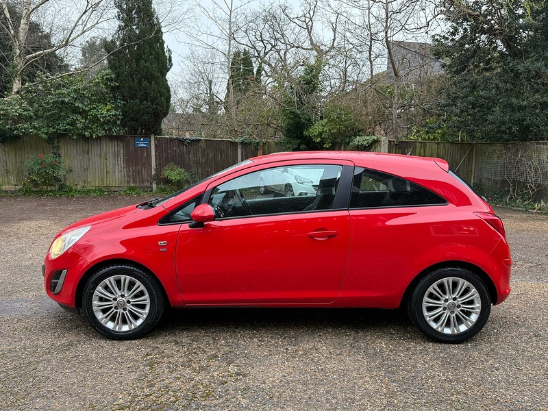 Vauxhall Corsa 1.7 CDTi ecoFLEX SE Hatchback 3dr Diesel Manual Euro 5 (130 ps) - U10003731
