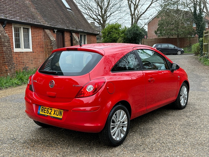 Vauxhall Corsa 1.7 CDTi ecoFLEX SE Hatchback 3dr Diesel Manual Euro 5 (130 ps) - U10003731
