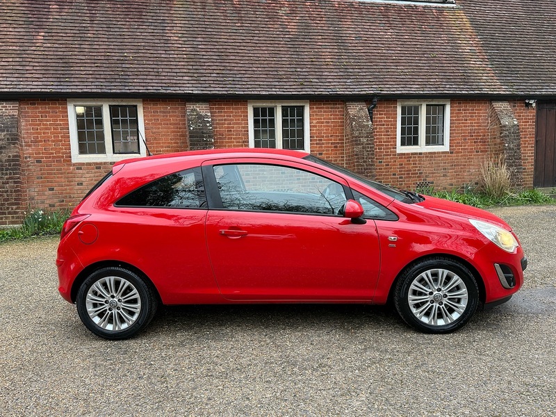 Vauxhall Corsa 1.7 CDTi ecoFLEX SE Hatchback 3dr Diesel Manual Euro 5 (130 ps) - U10003731