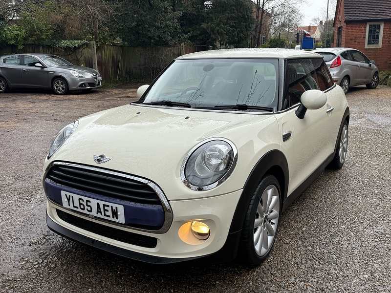 MINI Hatch 1.5 Cooper Hatchback 3dr Petrol Auto Euro 6 (s/s) (136 ps) - U10003732