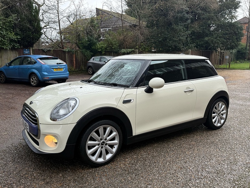 MINI Hatch 1.5 Cooper Hatchback 3dr Petrol Auto Euro 6 (s/s) (136 ps) - U10003732