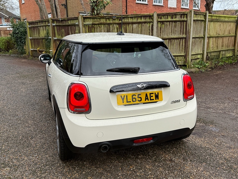 MINI Hatch 1.5 Cooper Hatchback 3dr Petrol Auto Euro 6 (s/s) (136 ps) - U10003732