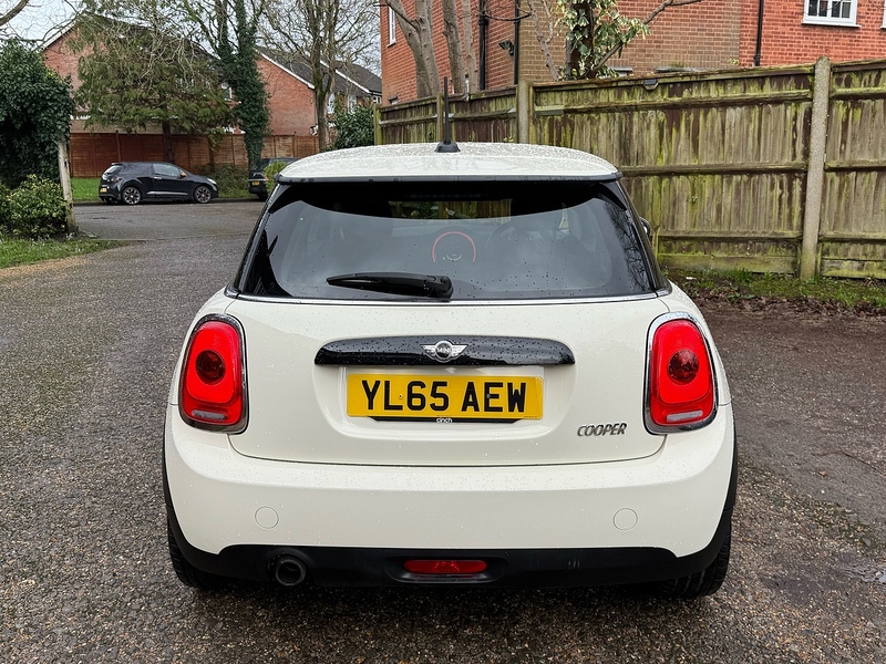 MINI Hatch 1.5 Cooper Hatchback 3dr Petrol Auto Euro 6 (s/s) (136 ps) - U10003732