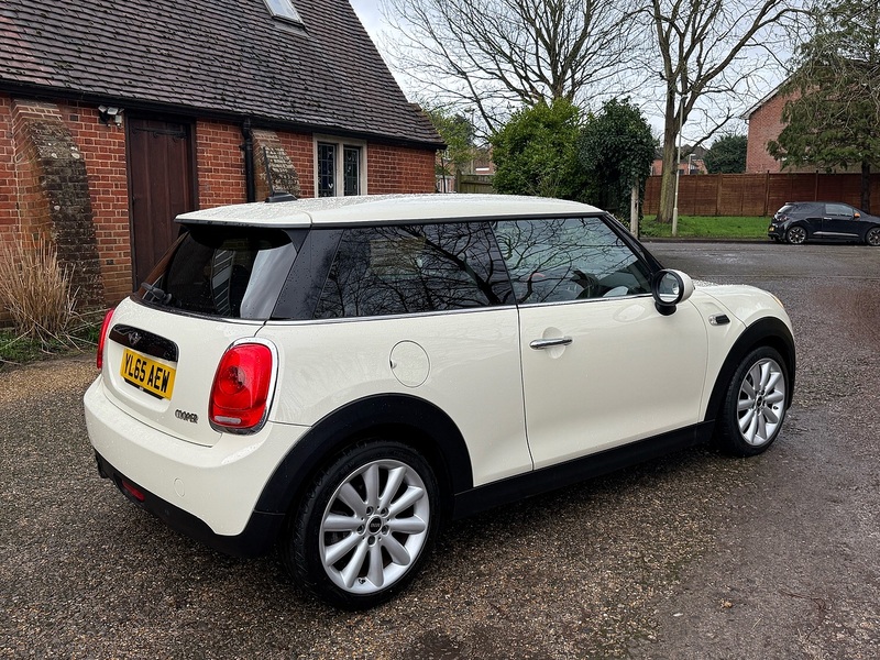 MINI Hatch 1.5 Cooper Hatchback 3dr Petrol Auto Euro 6 (s/s) (136 ps) - U10003732